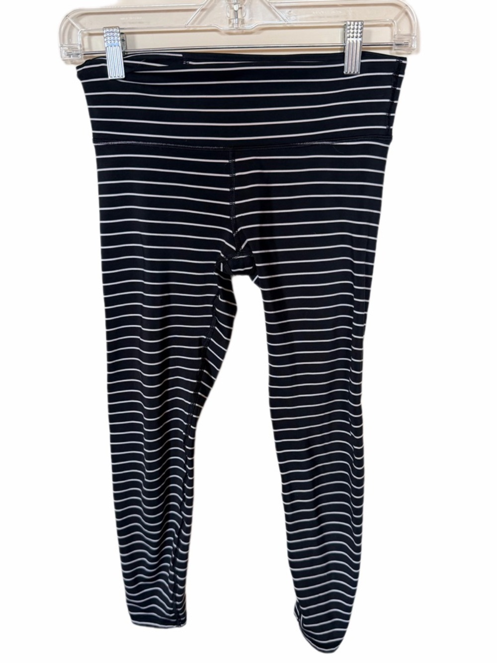 Gap fit black and white striped capris XS - Picture 1 of 3